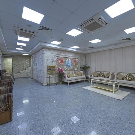 OYO 116 Platinium Hotel Apartments Seeb Exterior foto