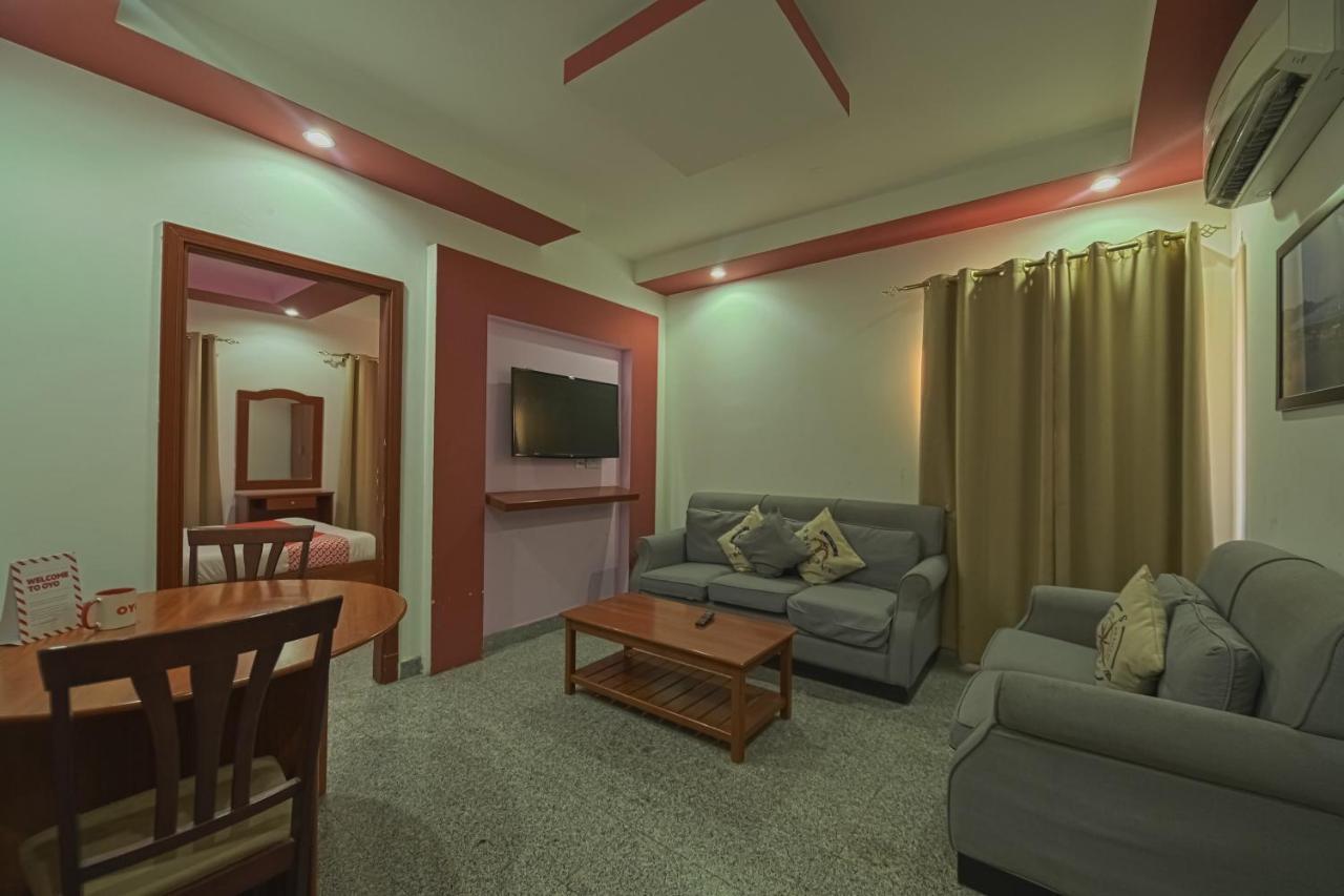 OYO 116 Platinium Hotel Apartments Seeb Exterior foto